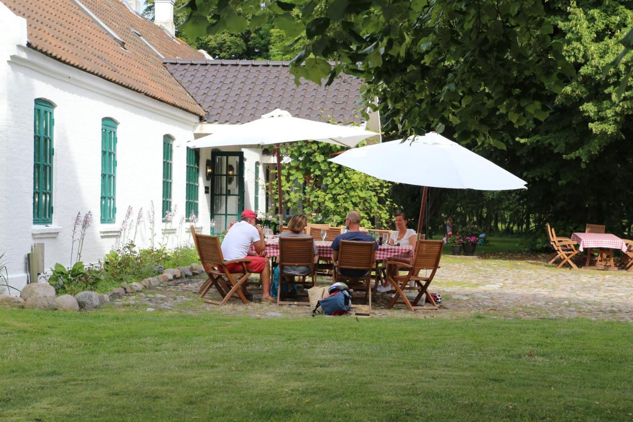 Hotel Nygaard Laeso Byrum Bagian luar foto